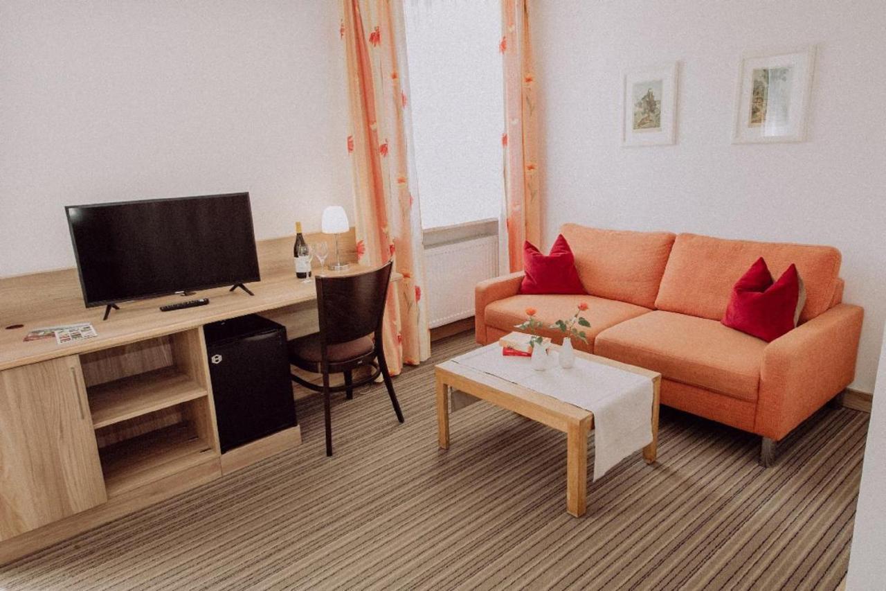 Haus Maria Hotel บาดฟึสซิง ภายนอก รูปภาพ